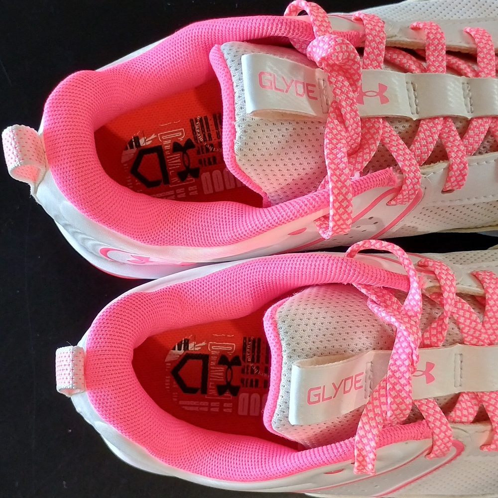 Under Armour Kids Pink and White Cleats - Picture 3 of 10